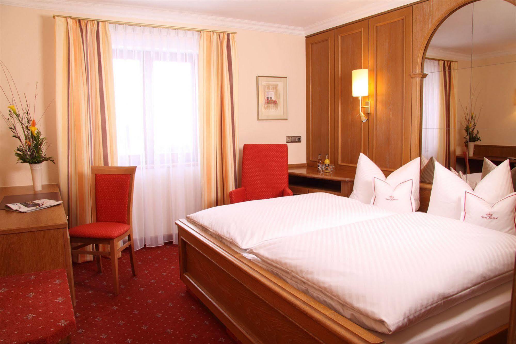 Hotel Am Schlosspark Zum Kurfurst Oberschleissheim Room photo